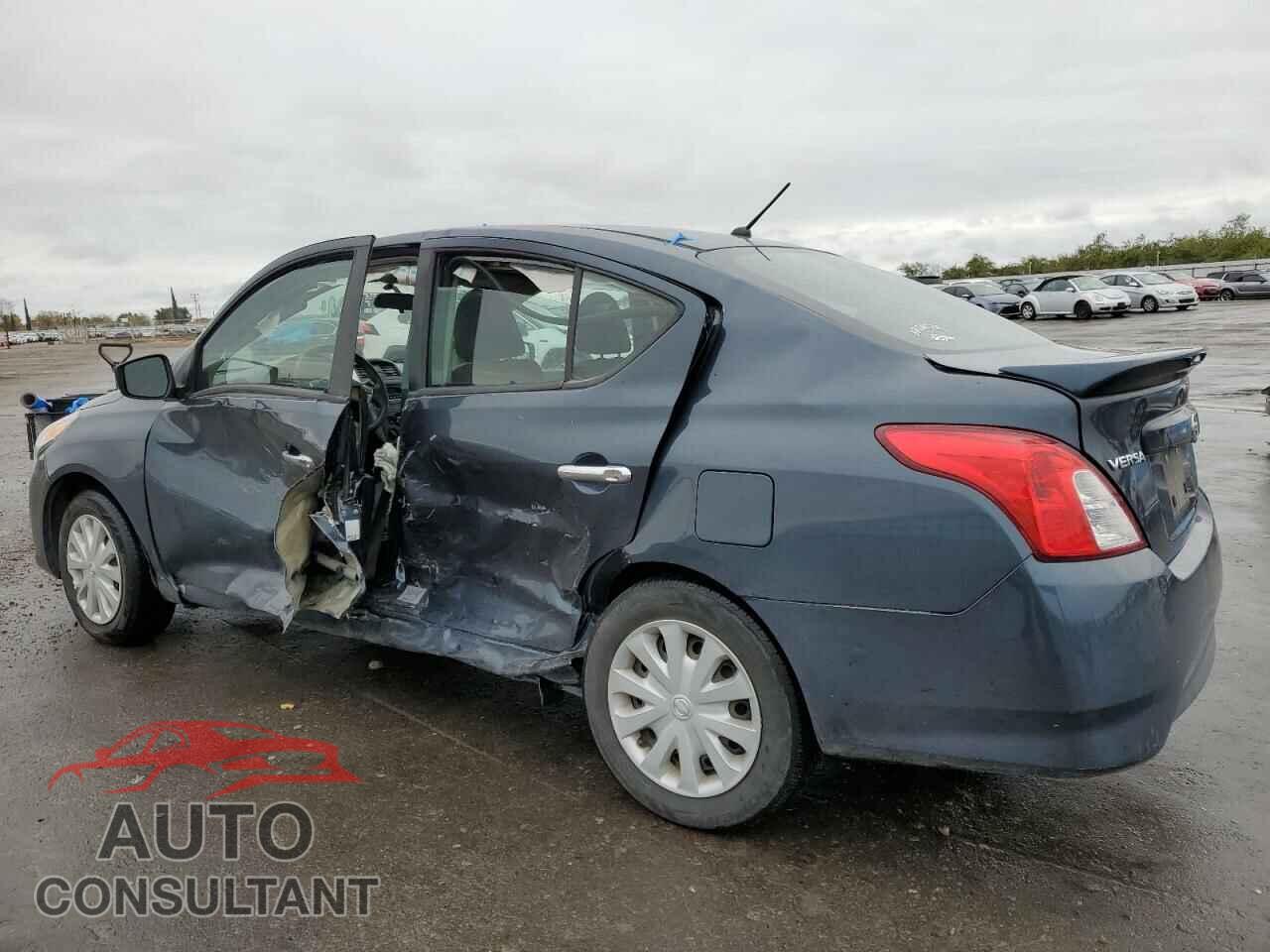 NISSAN VERSA 2017 - 3N1CN7AP3HL872046