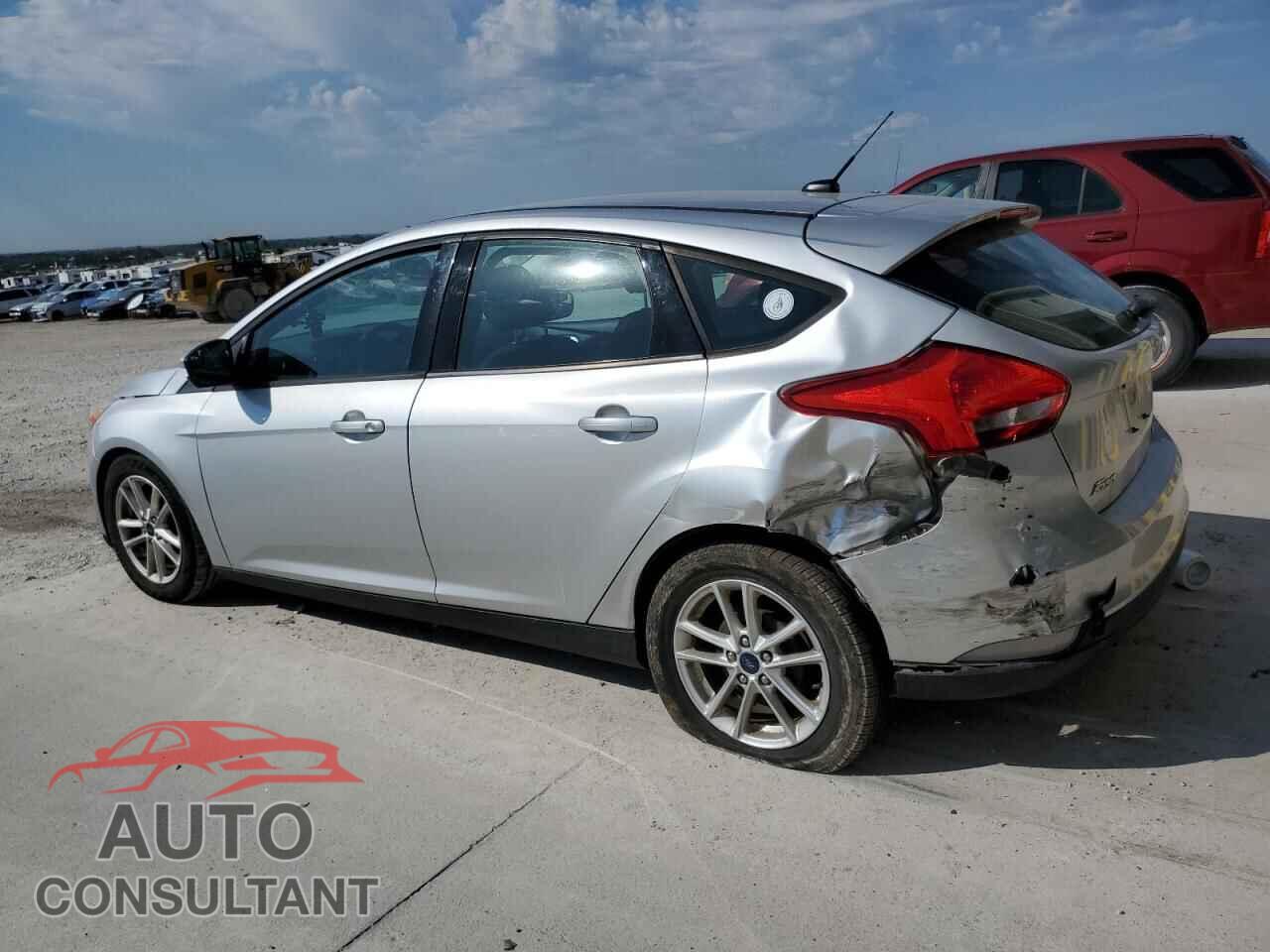 FORD FOCUS 2016 - 1FADP3K22GL330993