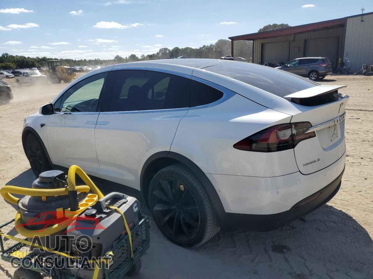 TESLA MODEL X 2019 - 5YJXCAE24KF151420