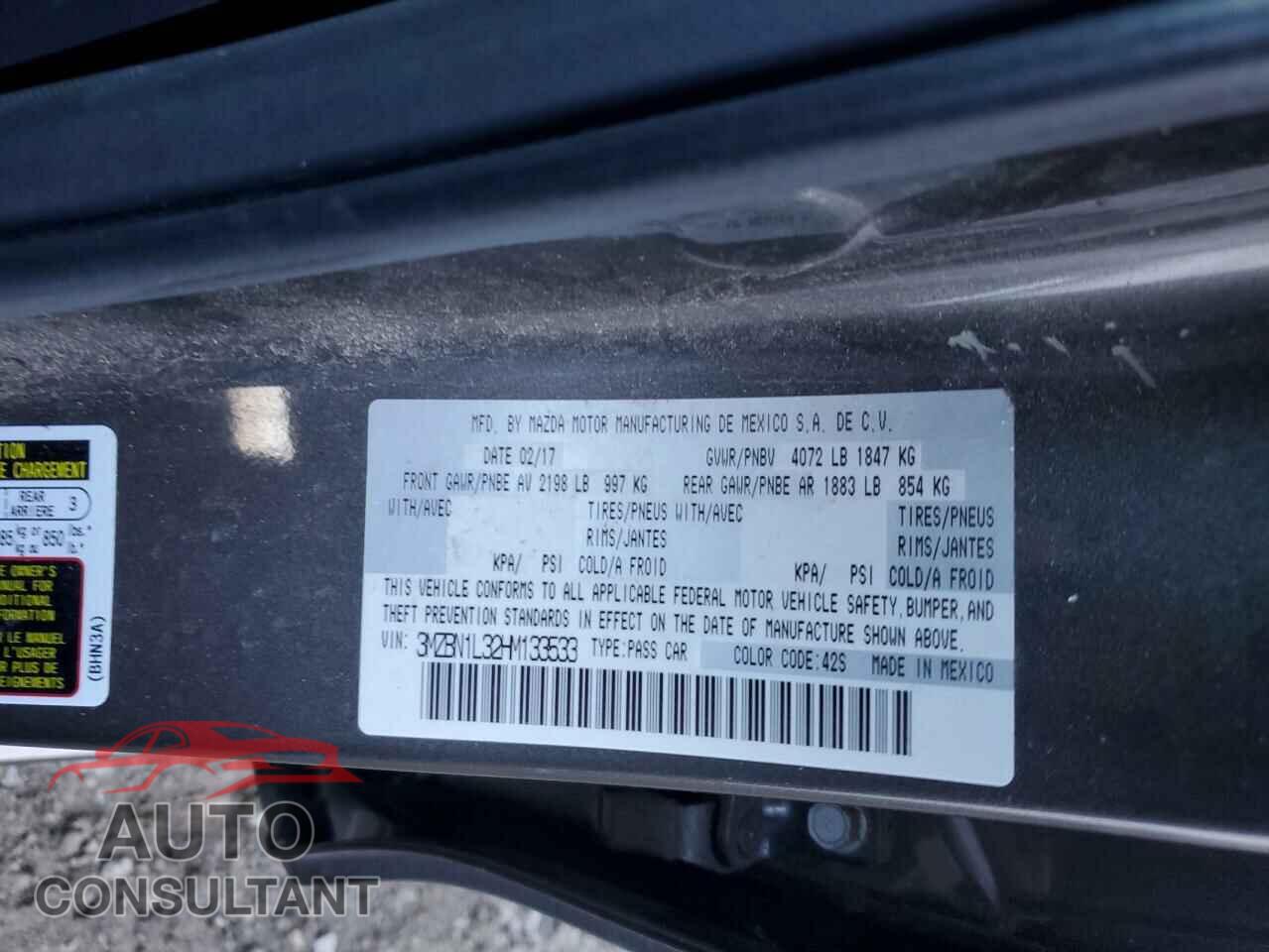 MAZDA 3 2017 - 3MZBN1L32HM133533