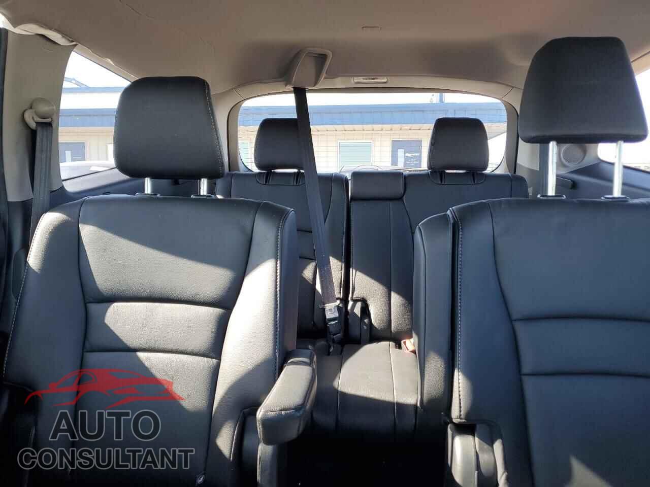 HONDA PILOT 2020 - 5FNYF6H67LB028560