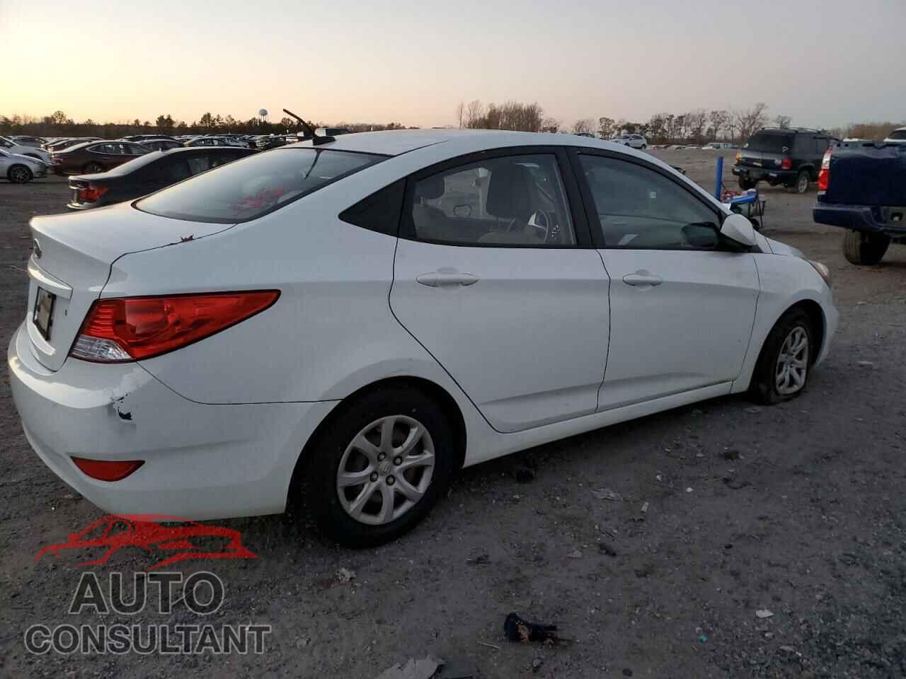 HYUNDAI ACCENT 2013 - KMHCT4AE4DU501683