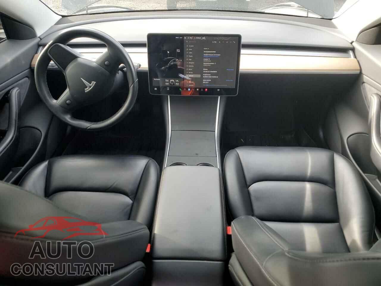 TESLA MODEL 3 2018 - 5YJ3E1EA0JF071854