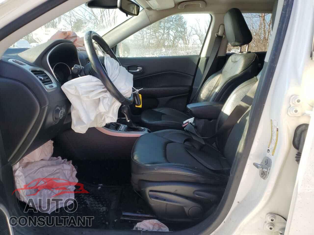 JEEP COMPASS 2019 - 3C4NJDBB7KT847774
