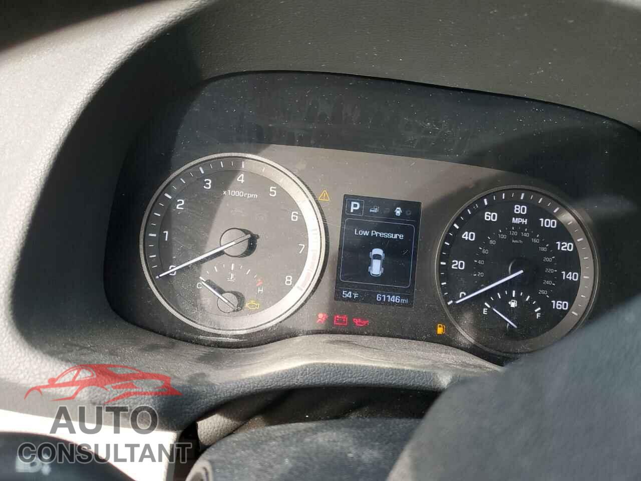 HYUNDAI TUCSON 2018 - KM8J2CA40JU791069
