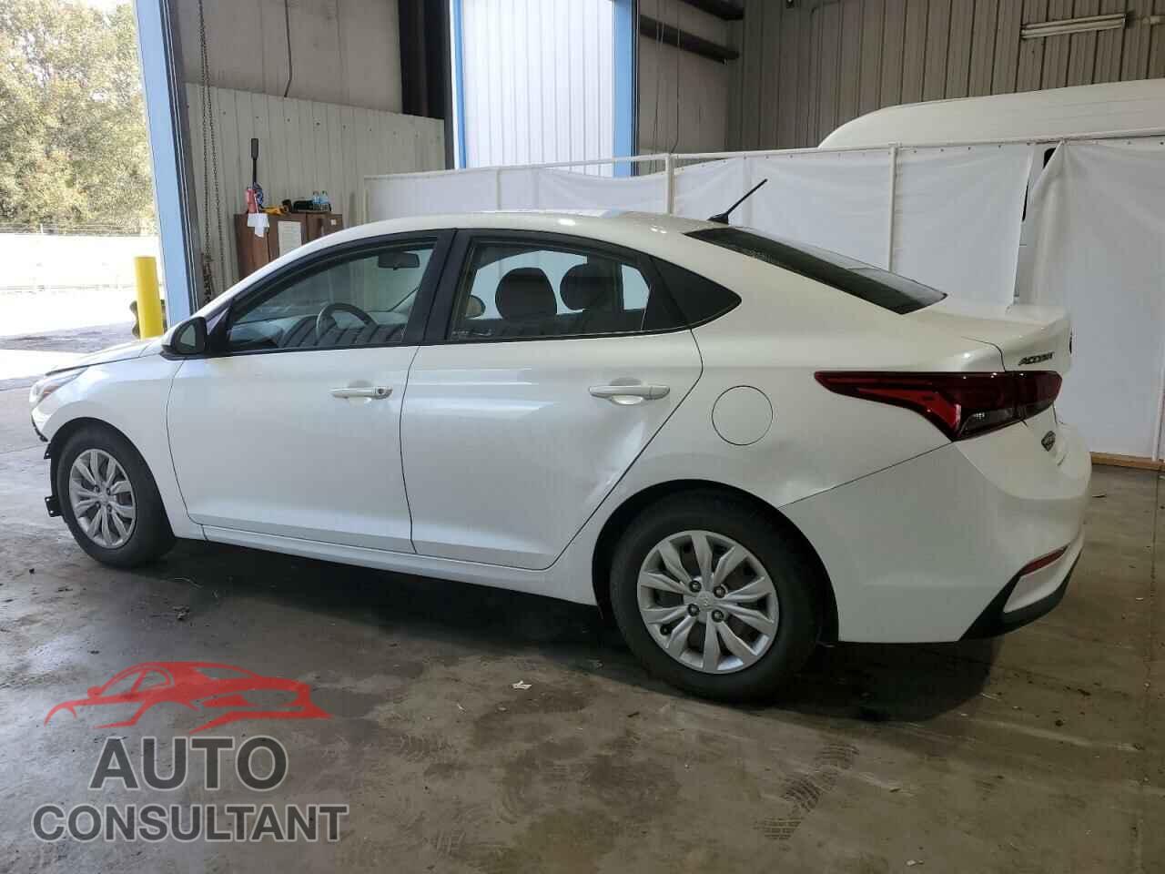 HYUNDAI ACCENT 2018 - 3KPC24A39JE012387