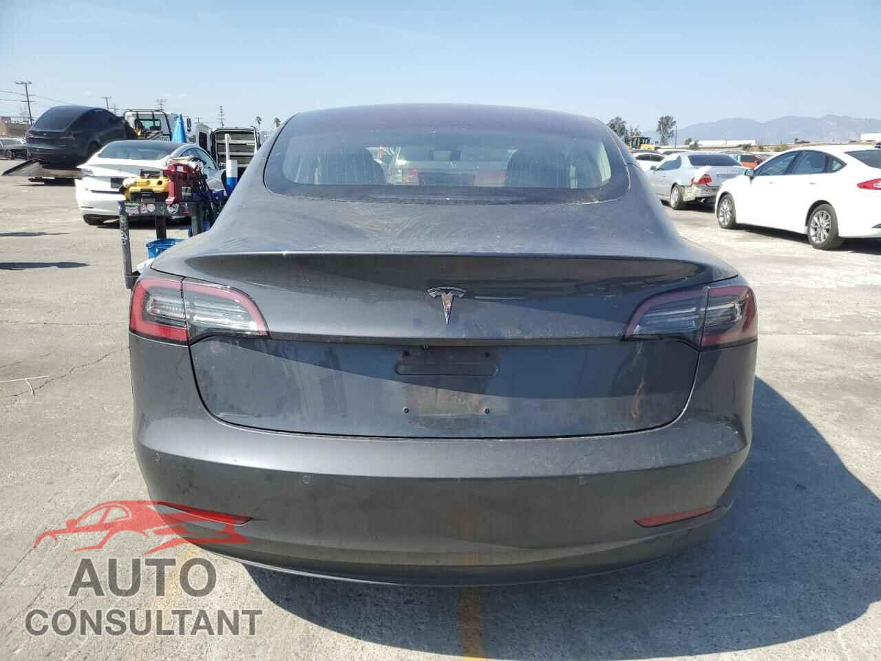 TESLA MODEL 3 2018 - 5YJ3E1EA3JF009462