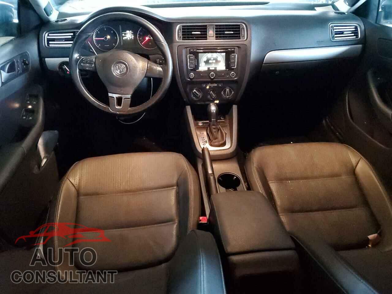 VOLKSWAGEN JETTA 2012 - 3VWLL7AJ4CM058888