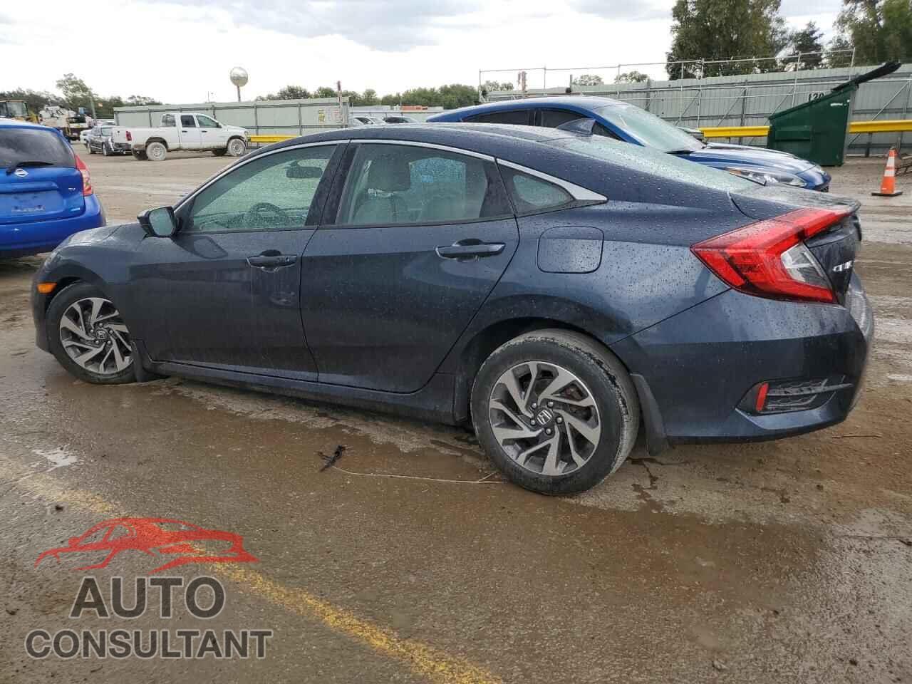 HONDA CIVIC 2018 - 19XFC2F74JE025493