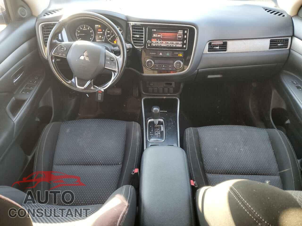 MITSUBISHI OUTLANDER 2017 - JA4AZ3A30HZ053285