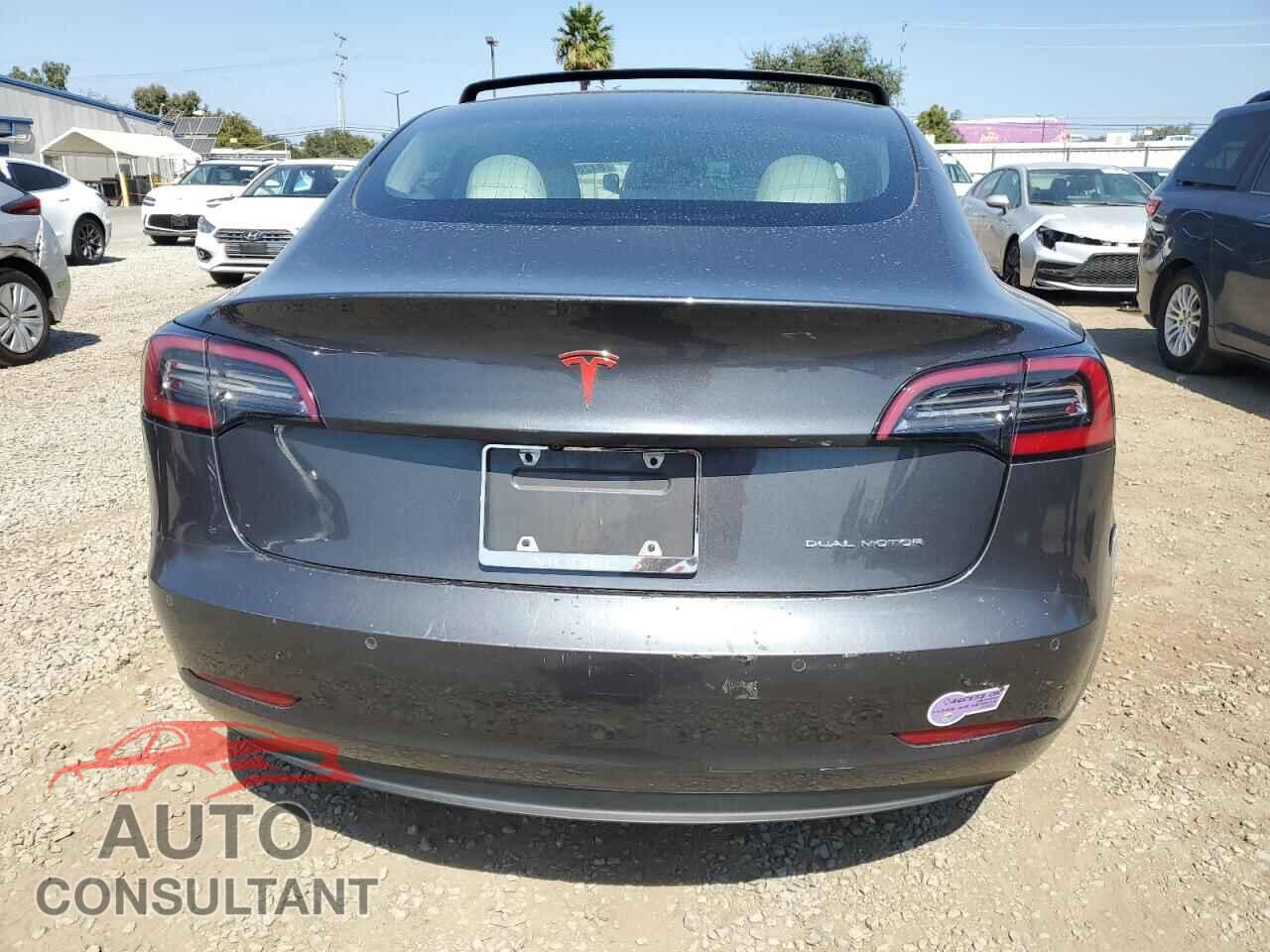 TESLA MODEL 3 2018 - 5YJ3E1EB6JF099425
