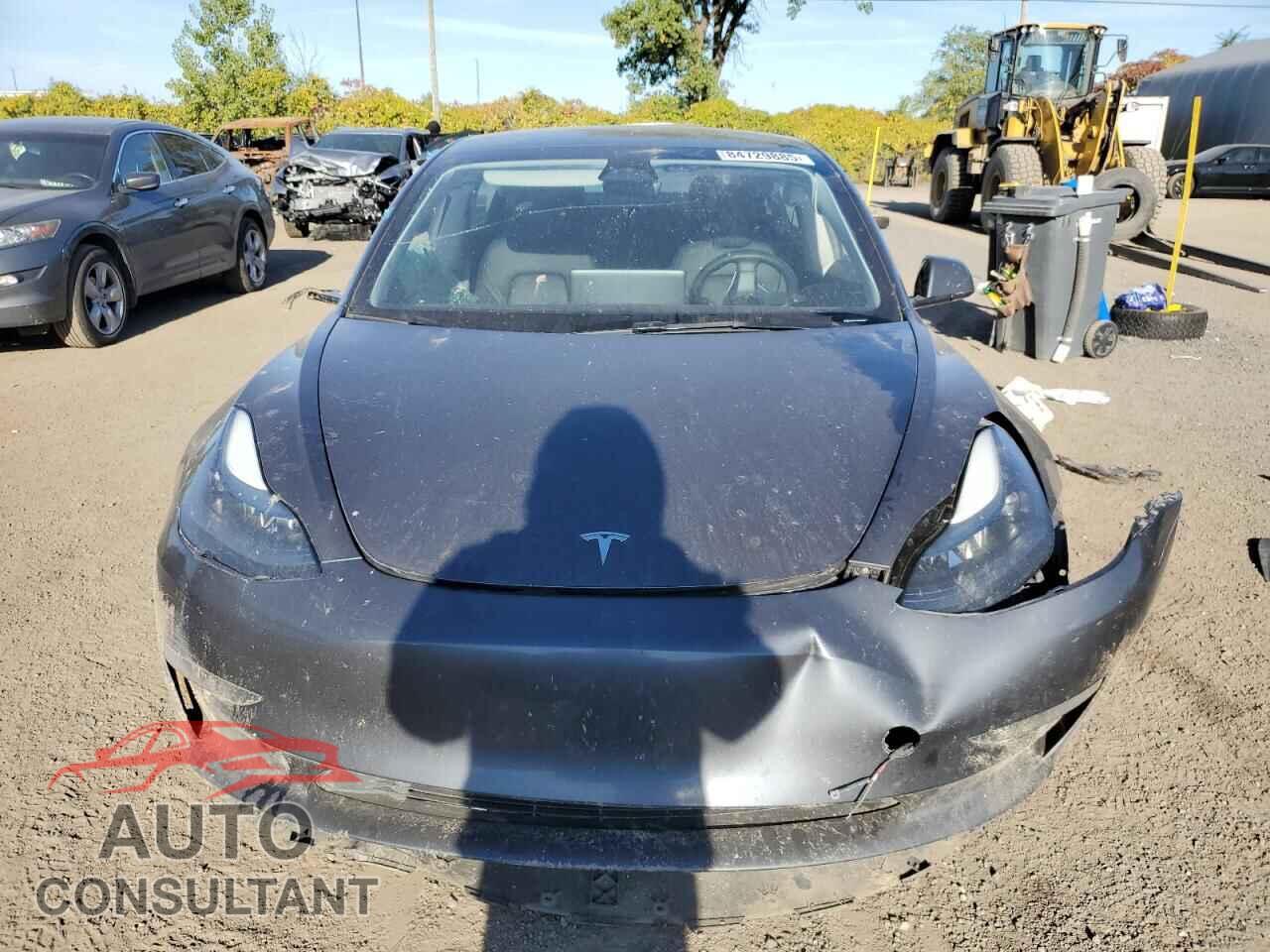 TESLA MODEL 3 2023 - LRW3E1FA9PC920932