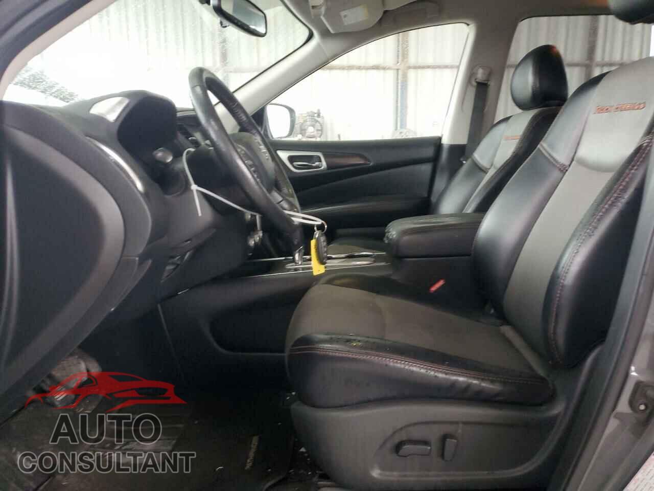 NISSAN PATHFINDER 2019 - 5N1DR2MN2KC620449