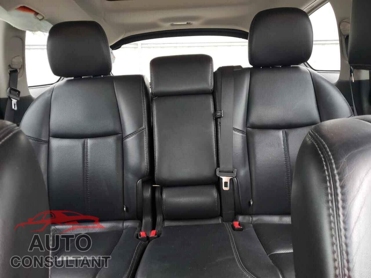 NISSAN PATHFINDER 2014 - 5N1AR2MM7EC674599