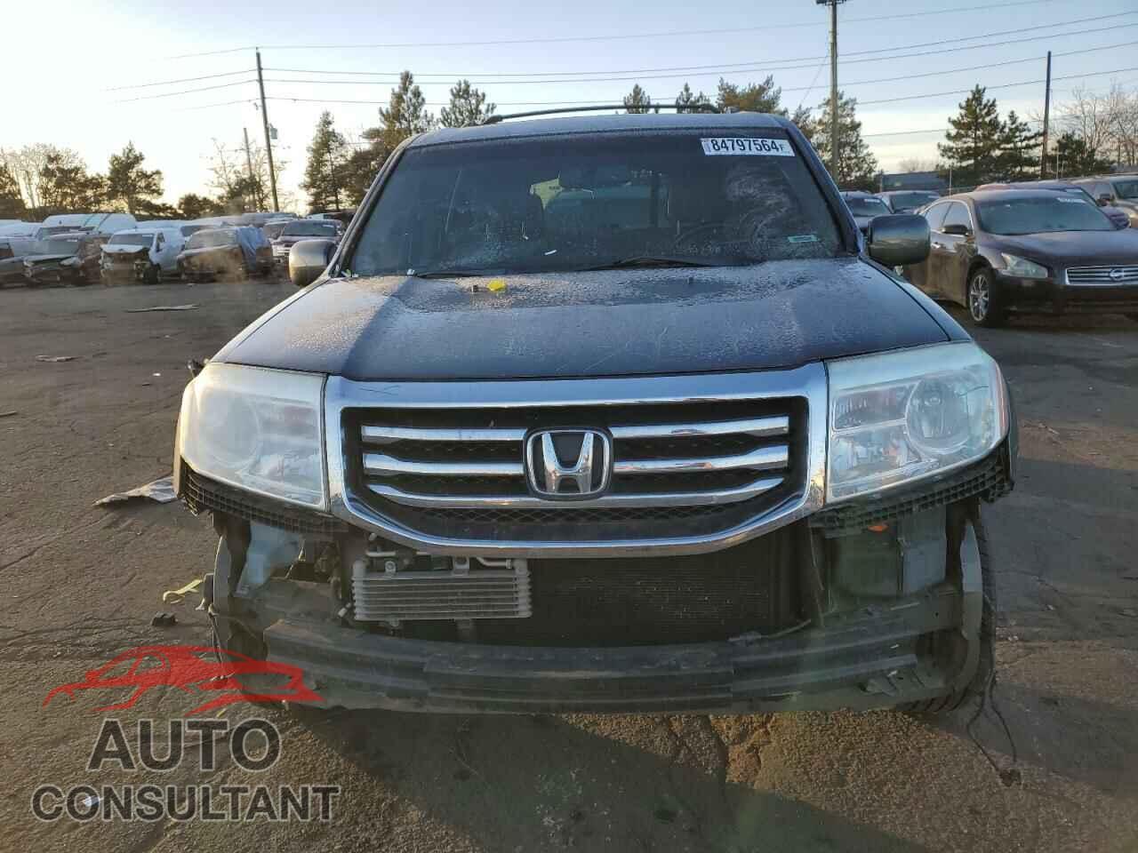 HONDA PILOT 2013 - 5FNYF4H99DB001392