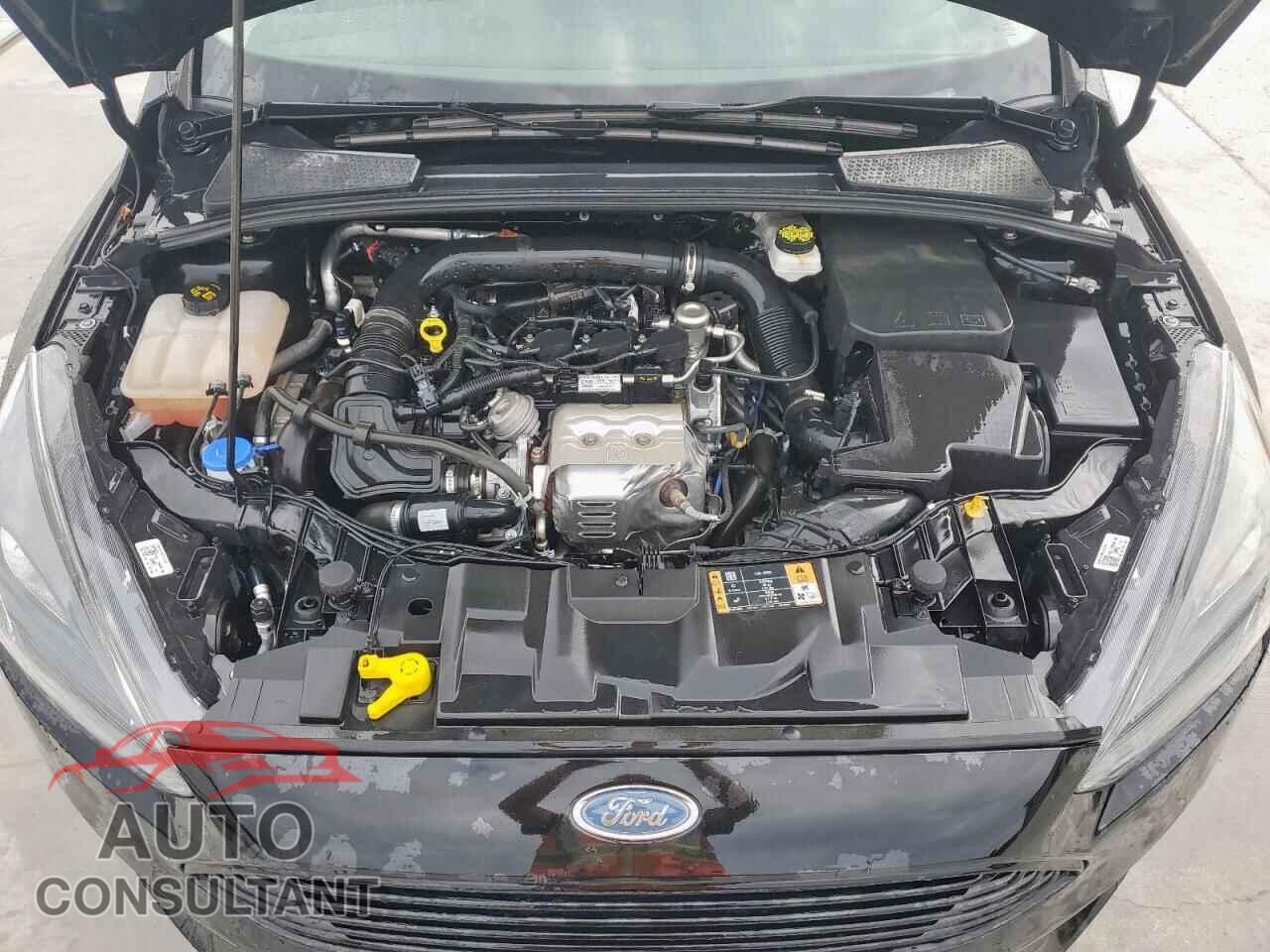 FORD FOCUS 2018 - 1FADP3FE2JL292645