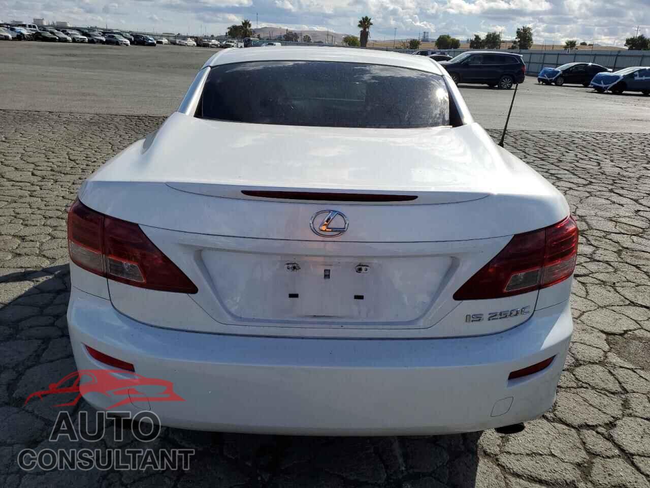 LEXUS IS 2013 - JTHFF2C27D2527558