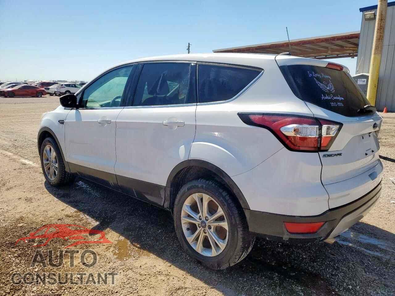 FORD ESCAPE 2017 - 1FMCU0GD7HUD45522