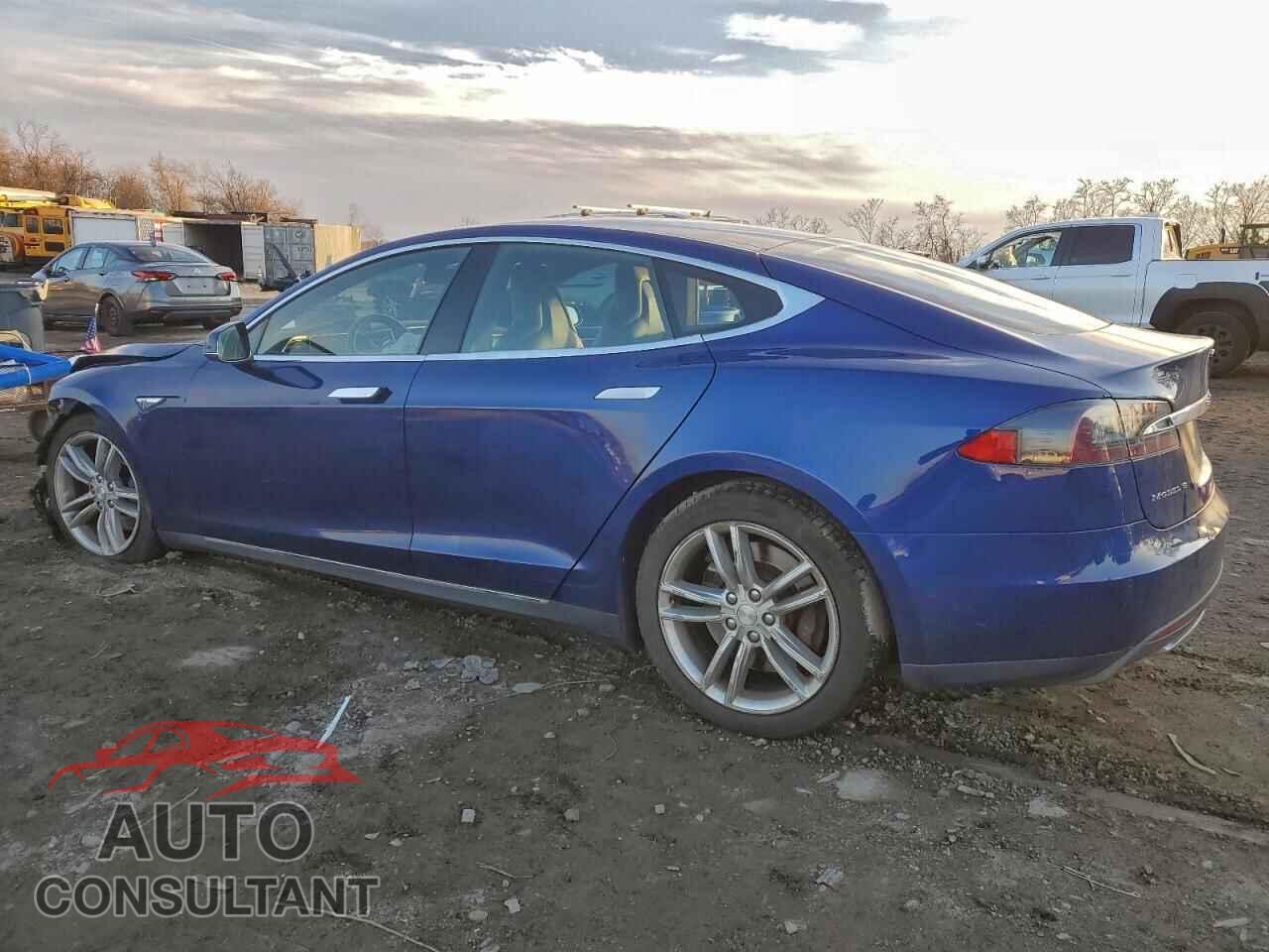 TESLA MODEL S 2015 - 5YJSA1E29FF114790