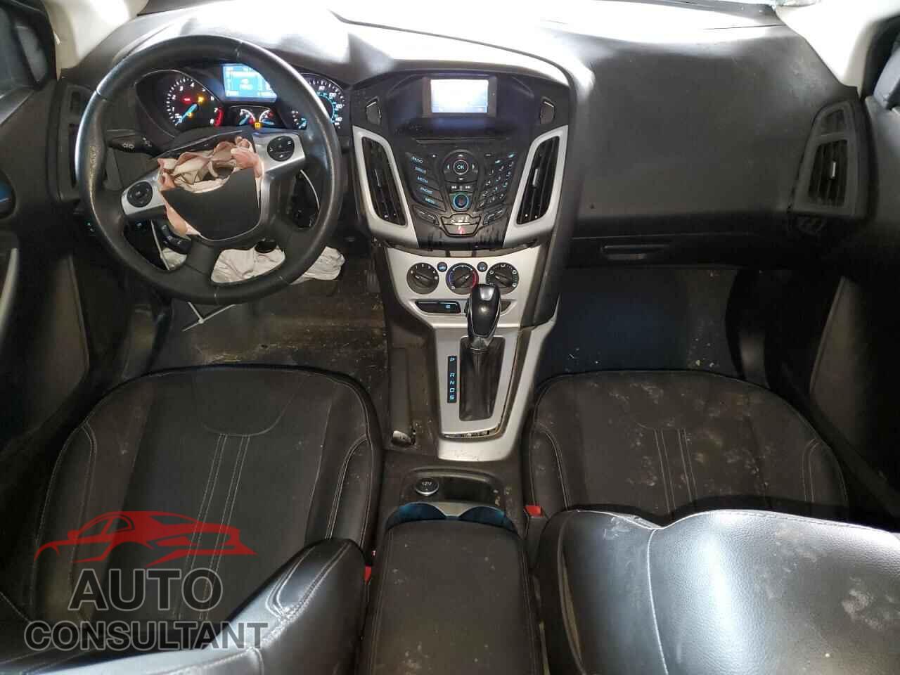 FORD FOCUS 2014 - 1FADP3F22EL325137