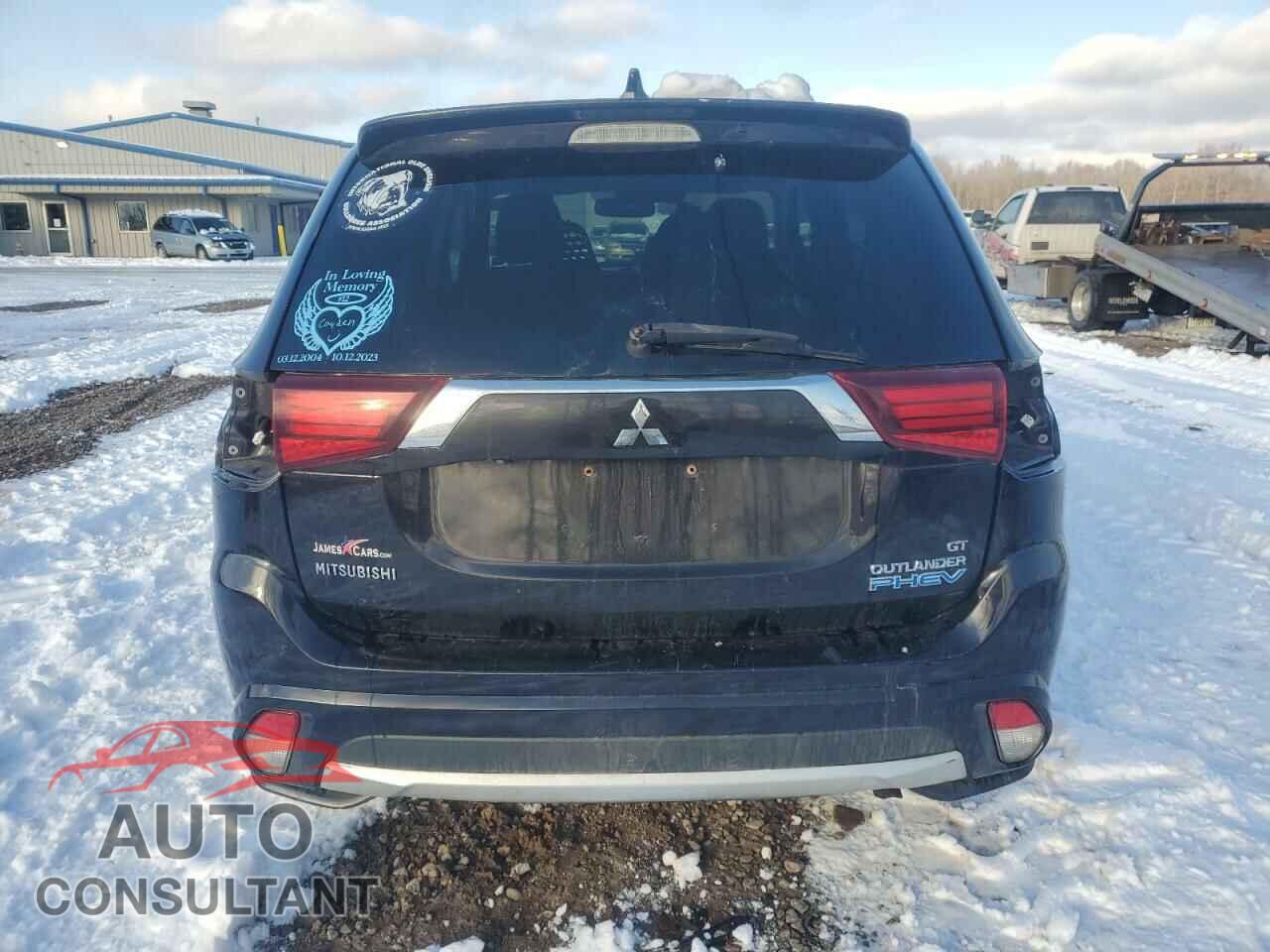 MITSUBISHI OUTLANDER 2018 - JA4J24A55JZ028657