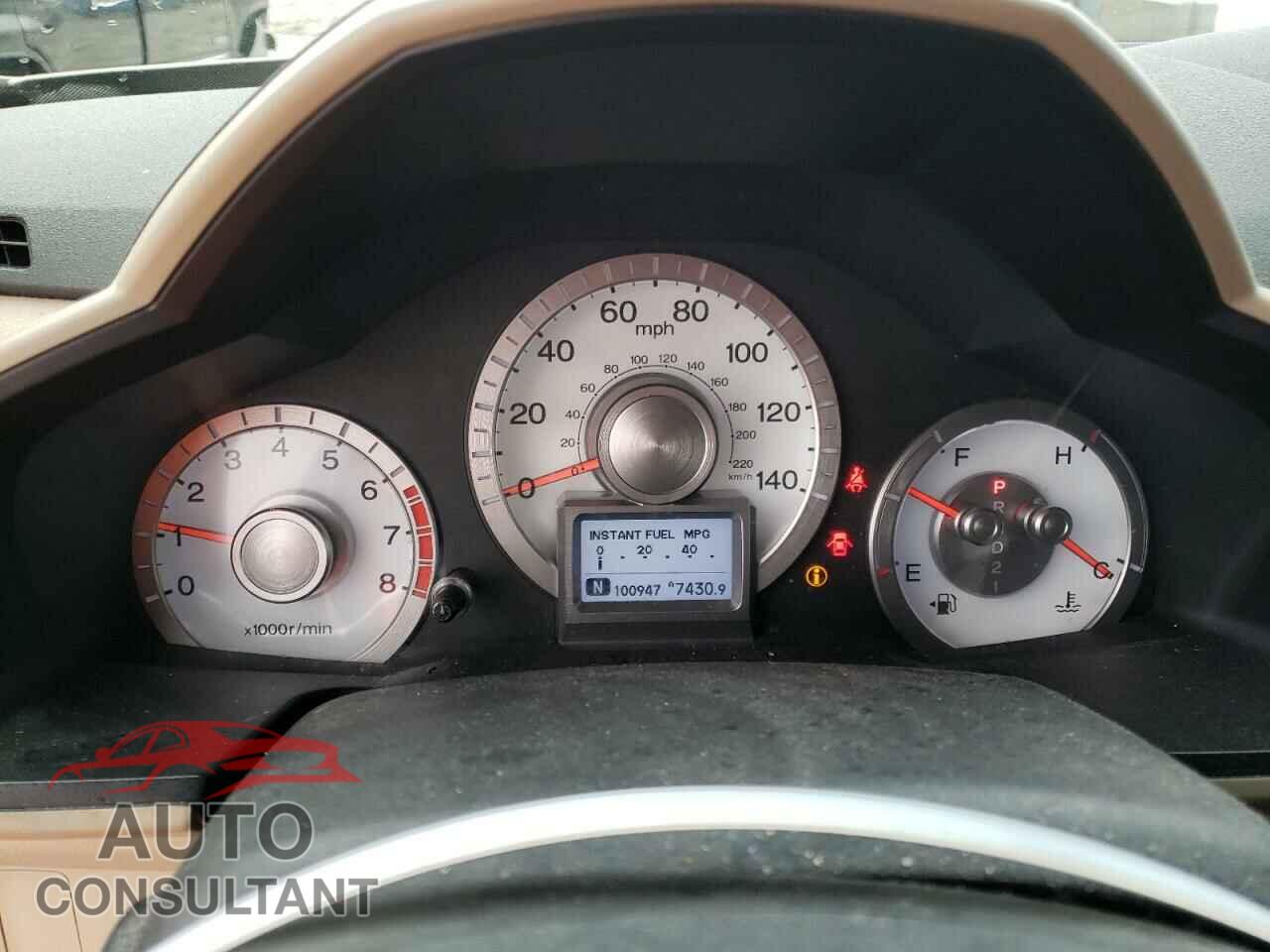 HONDA PILOT 2011 - 5FNYF3H98BB024783