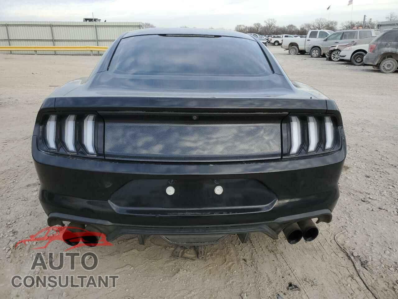 FORD MUSTANG 2018 - 1FA6P8CF1J5137950