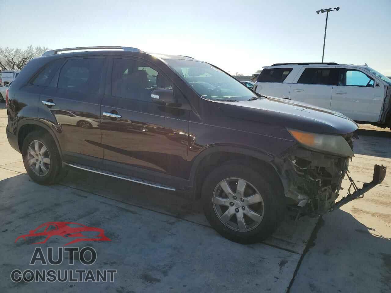 KIA SORENTO 2011 - 5XYKT3A12BG064403