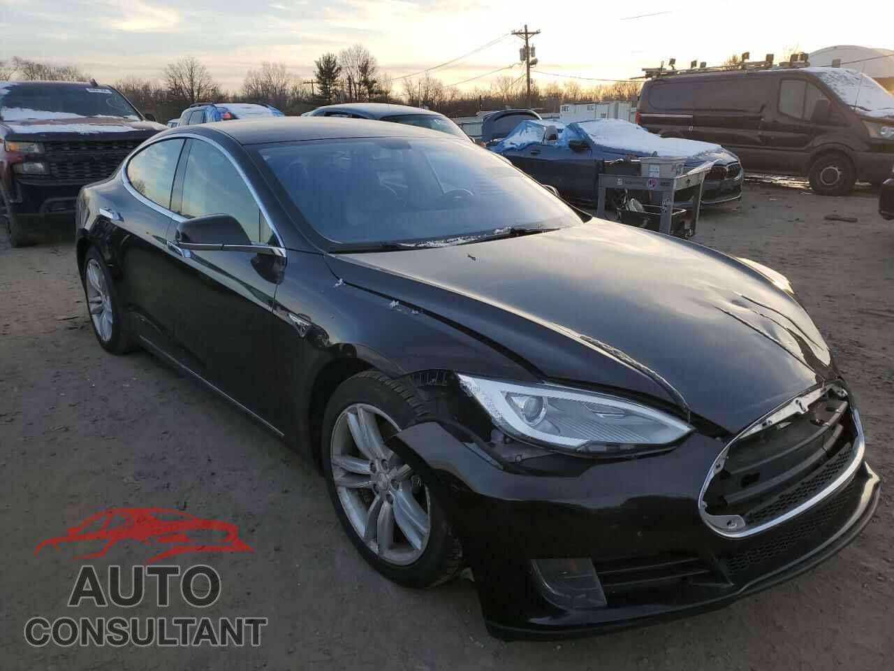 TESLA MODEL S 2014 - 5YJSA1H12EFP43535