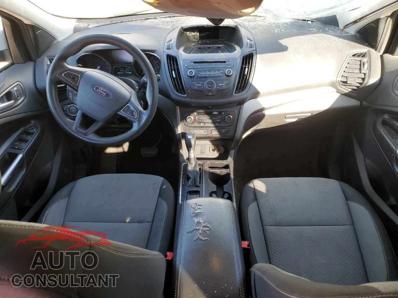 FORD ESCAPE 2017 - 1FMCU9GD6HUC28440
