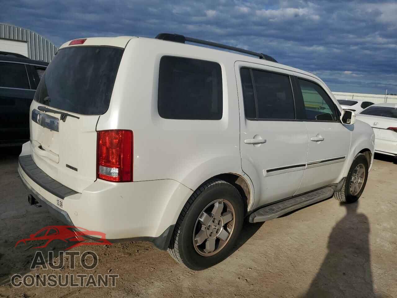 HONDA PILOT 2011 - 5FNYF3H98BB032379