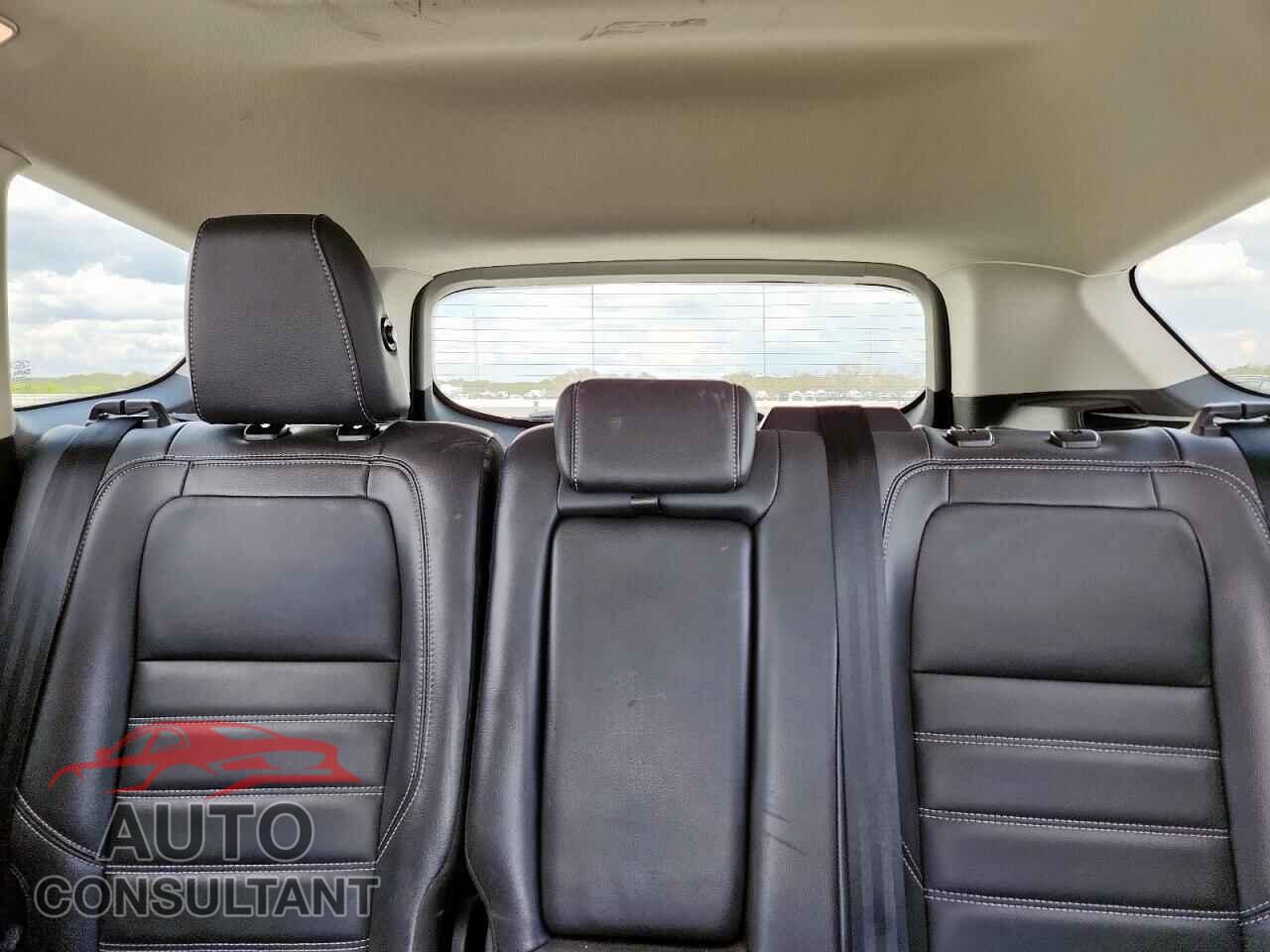 FORD ESCAPE 2019 - 1FMCU0J99KUC02454