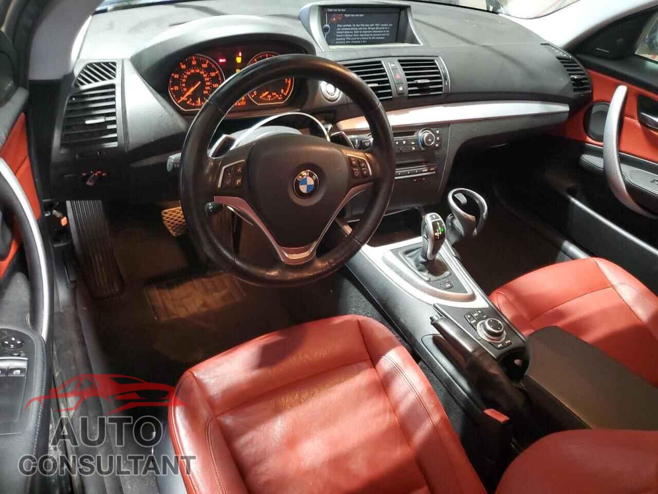 BMW 1 SERIES 2012 - WBAUC9C56CVM13260