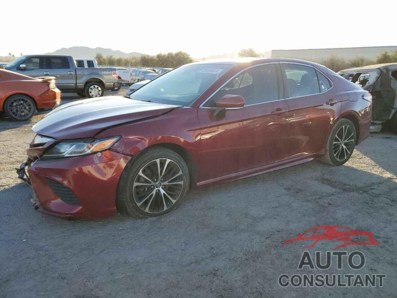 TOYOTA CAMRY 2018 - 4T1B11HK0JU559443