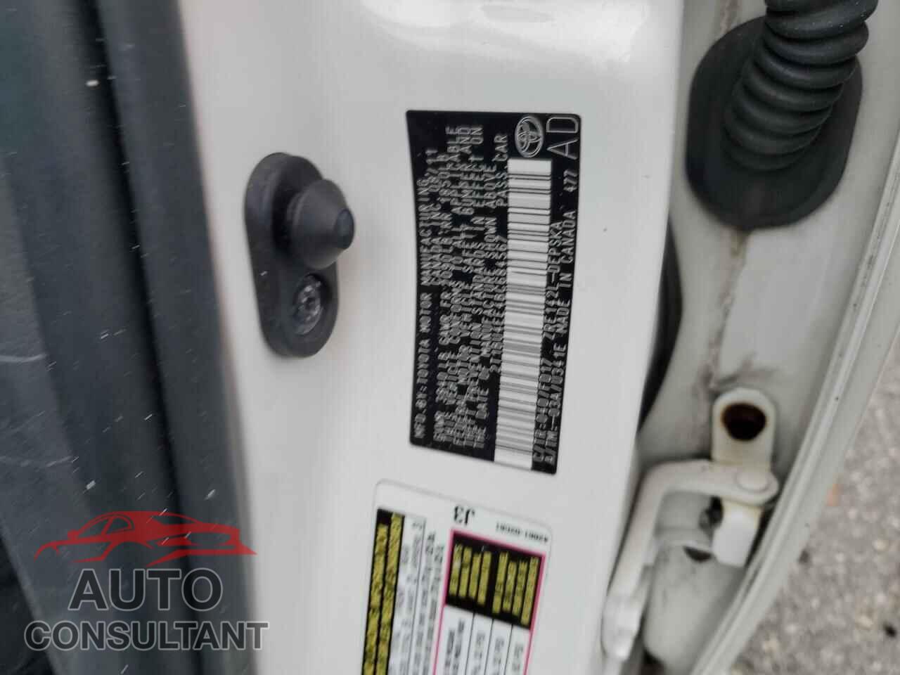 TOYOTA COROLLA 2011 - 2T1BU4EE4BC684567