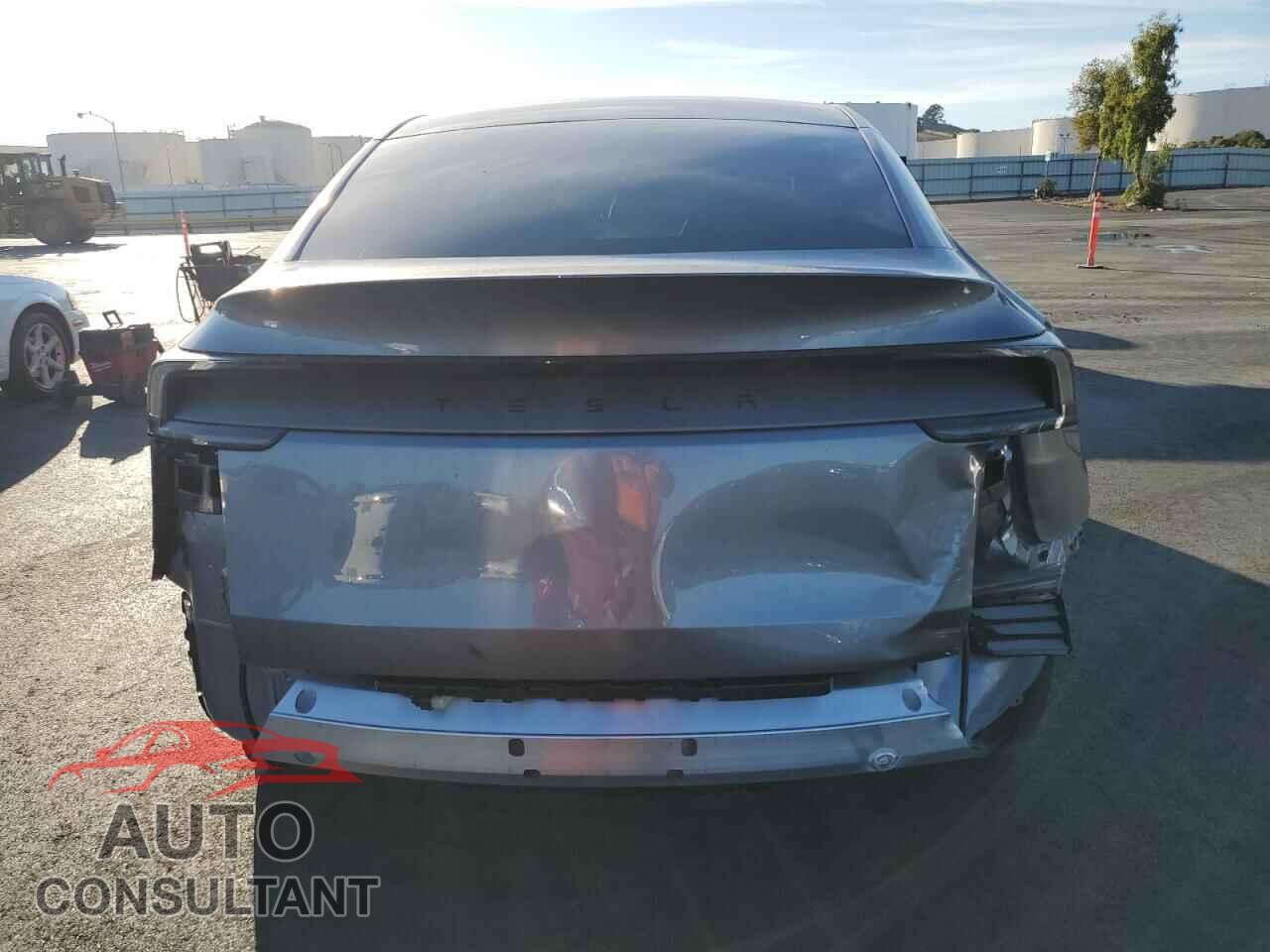 TESLA MODEL Y 2026 - 7SAYGDED6TF388913