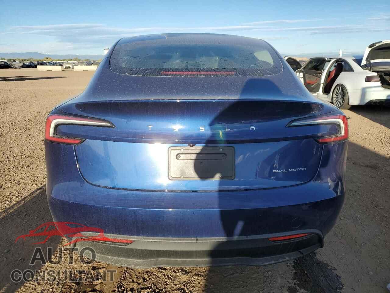 TESLA MODEL 3 2024 - 5YJ3E1EB7RF795495