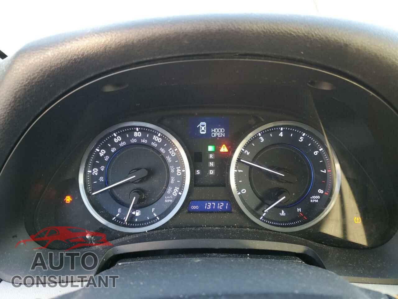 LEXUS IS 2012 - JTHCF5C20C5058301