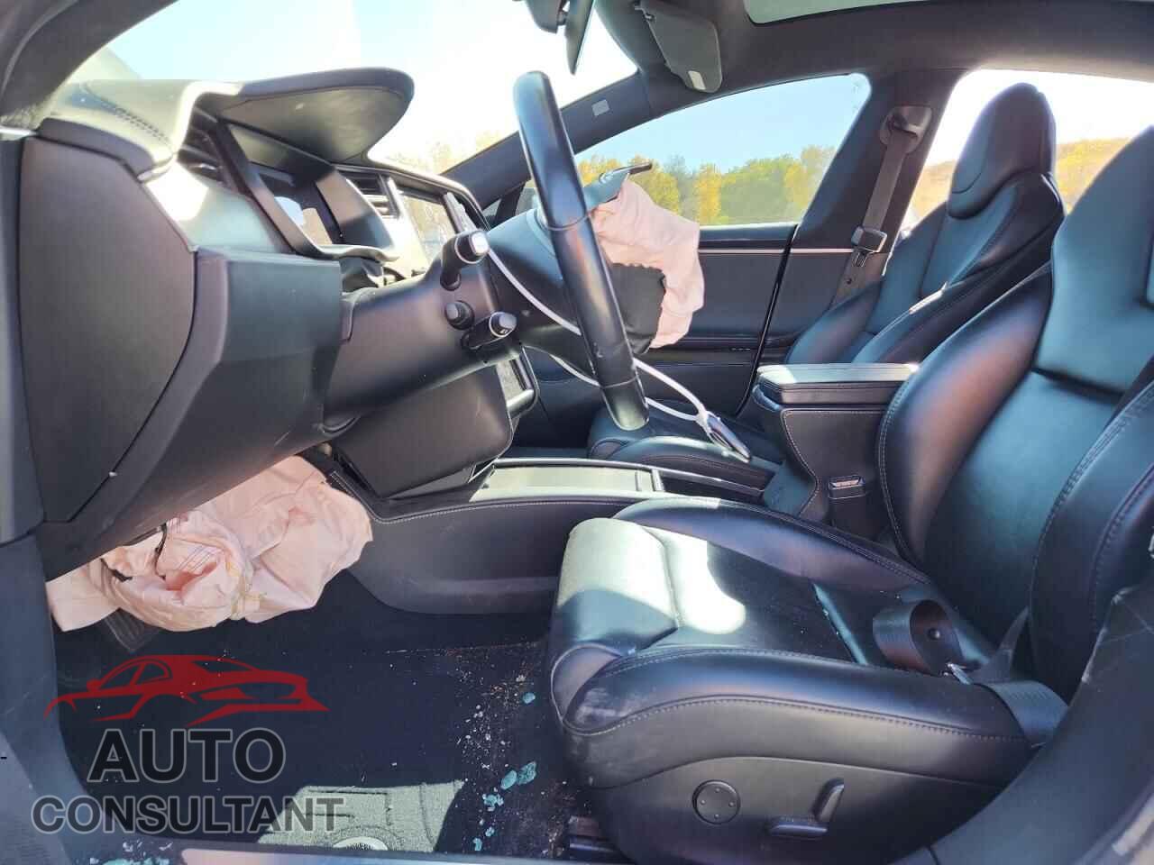 TESLA MODEL S 2018 - 5YJSA1E25JF259107
