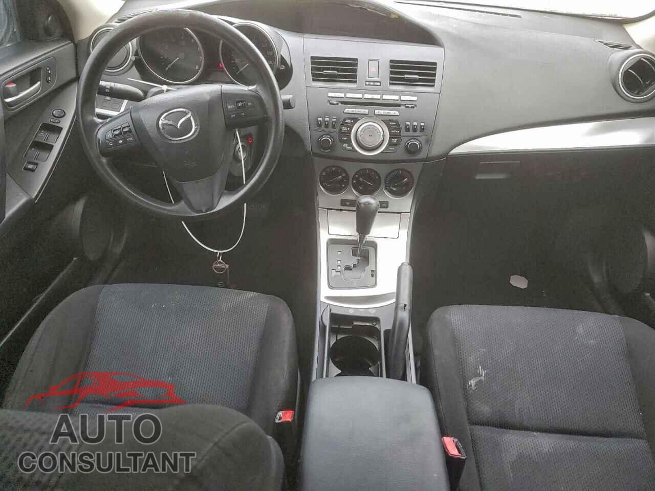 MAZDA 3 2011 - JM1BL1VG4B1358887