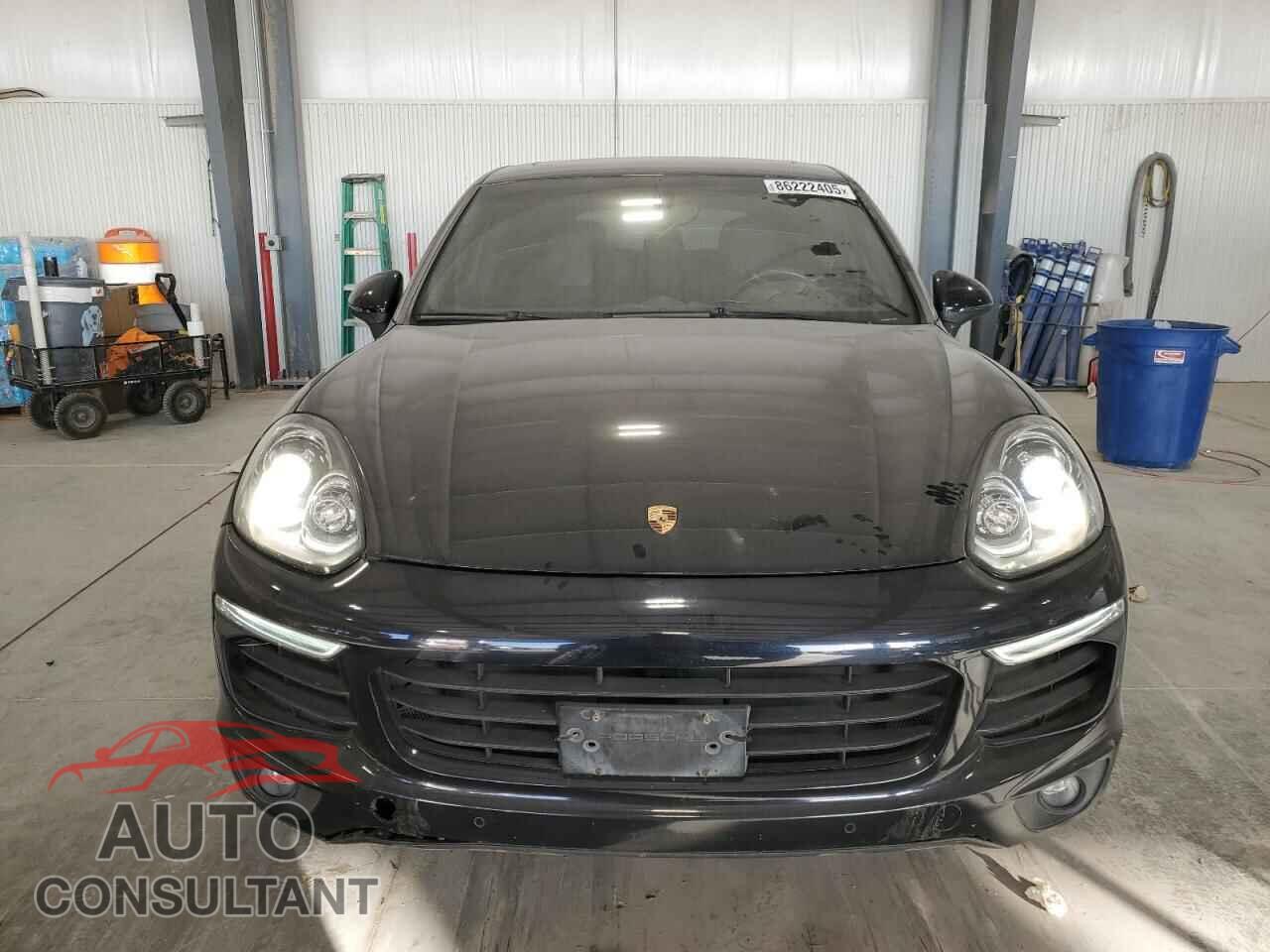 PORSCHE CAYENNE 2016 - WP1AA2A26GLA09564