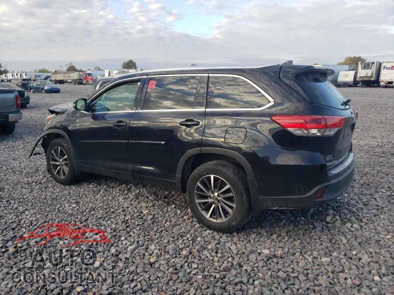 TOYOTA HIGHLANDER 2018 - 5TDJZRFH6JS486422