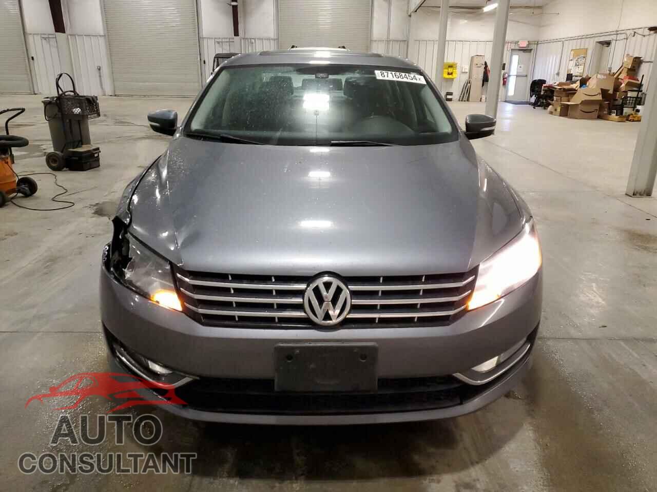 VOLKSWAGEN PASSAT 2013 - 1VWCN7A30DC139806