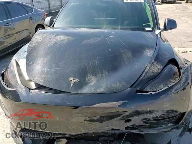 TESLA MODEL Y 2024 - 7SAYGAEE4RF177385