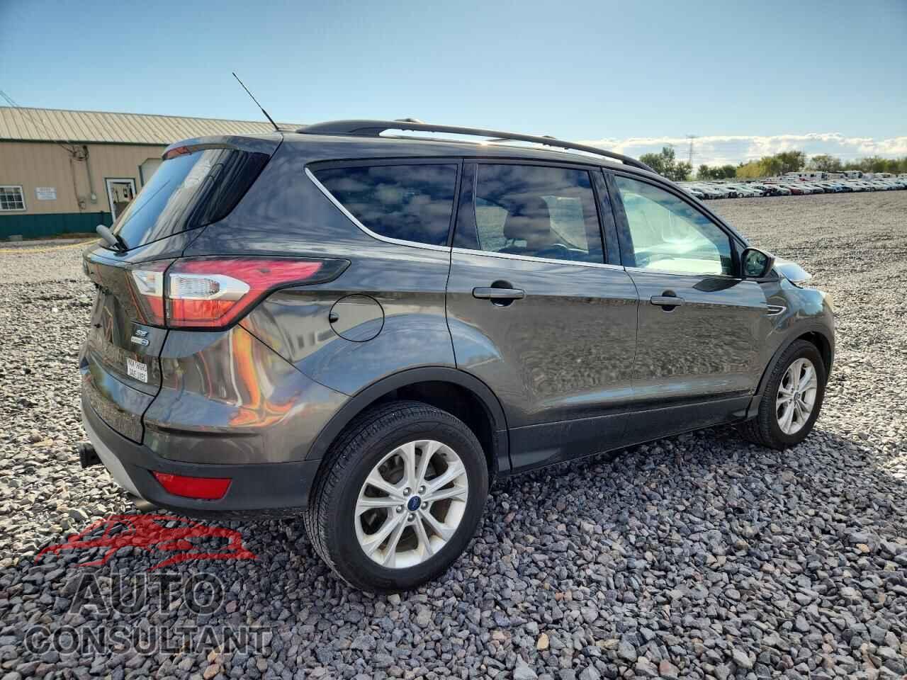 FORD ESCAPE 2017 - 1FMCU9G91HUB32260