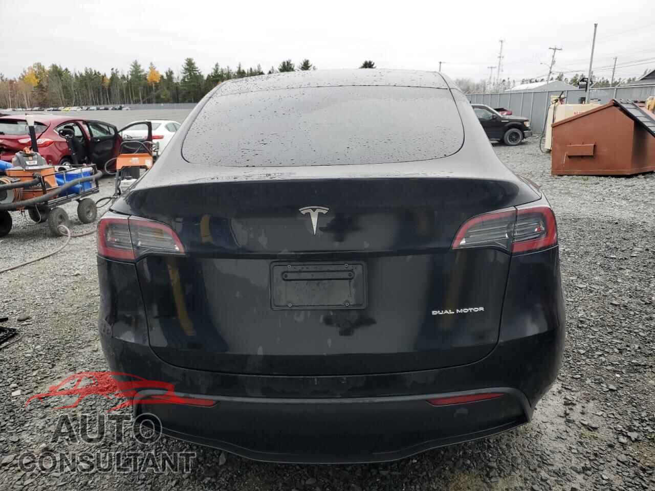 TESLA MODEL Y 2024 - 7SAYGDEE6RF989661