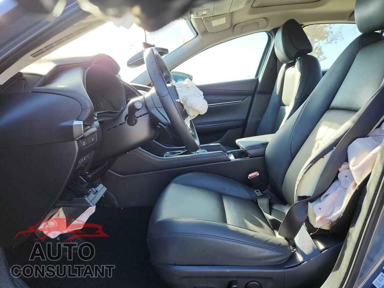 MAZDA 3 2022 - 3MZBPBAY4NM319357