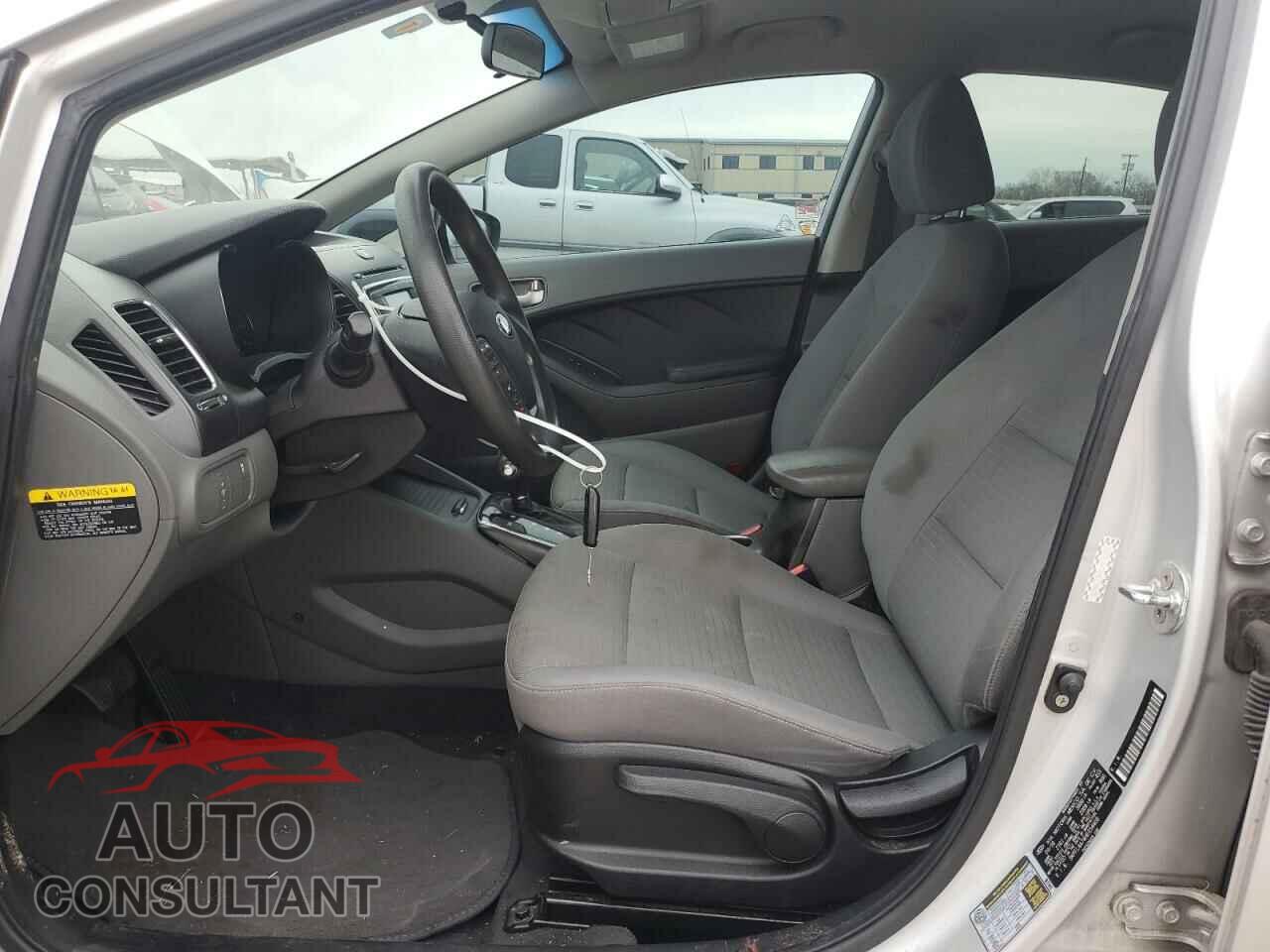 KIA FORTE 2017 - 3KPFL4A74HE054408
