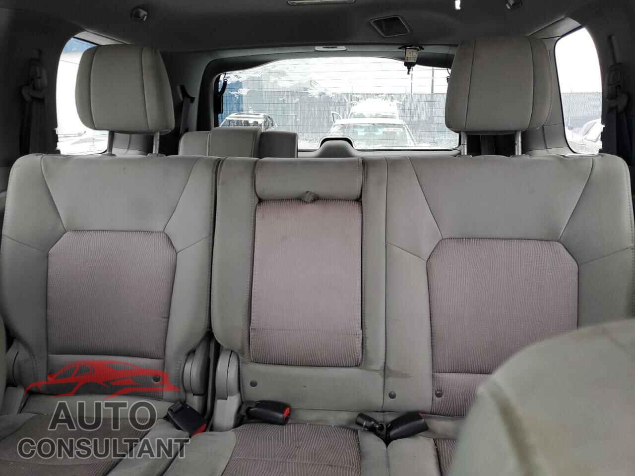 HONDA PILOT 2015 - 5FNYF4H35FB503928