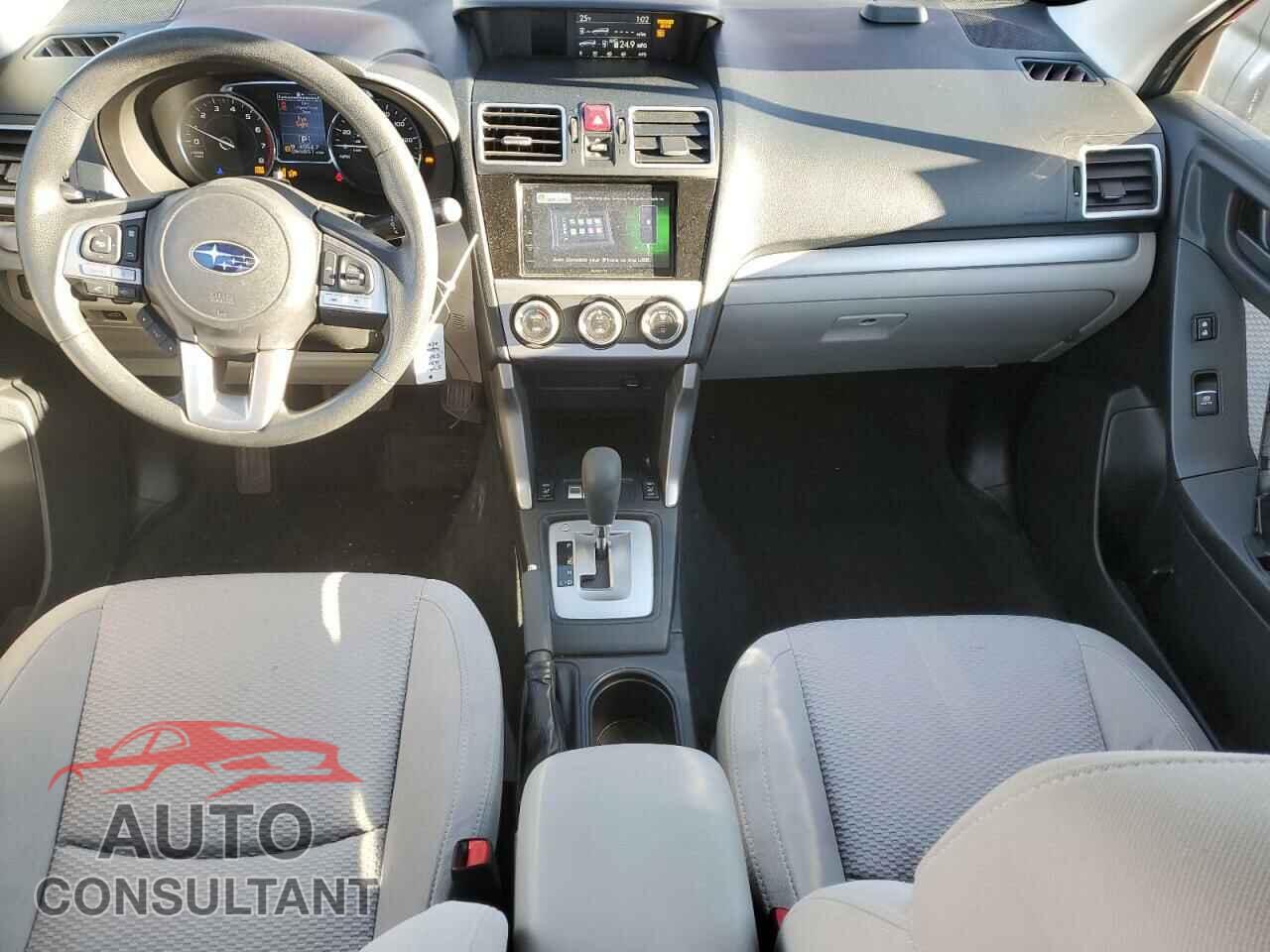 SUBARU FORESTER 2018 - JF2SJAGC4JH438567